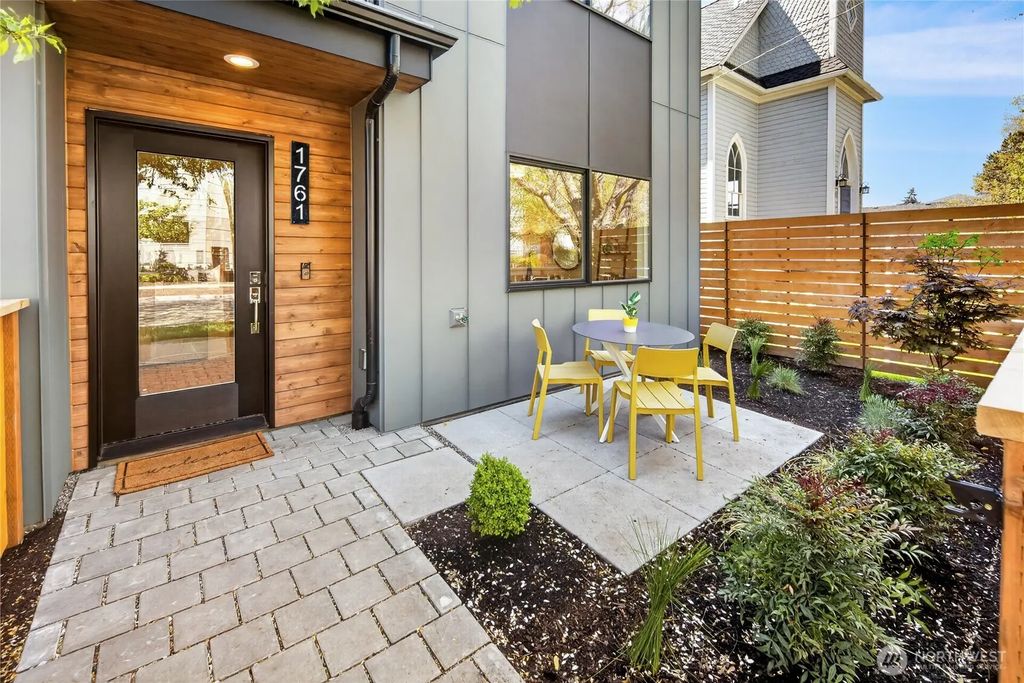 1761 Nw 62nd Street, Seattle