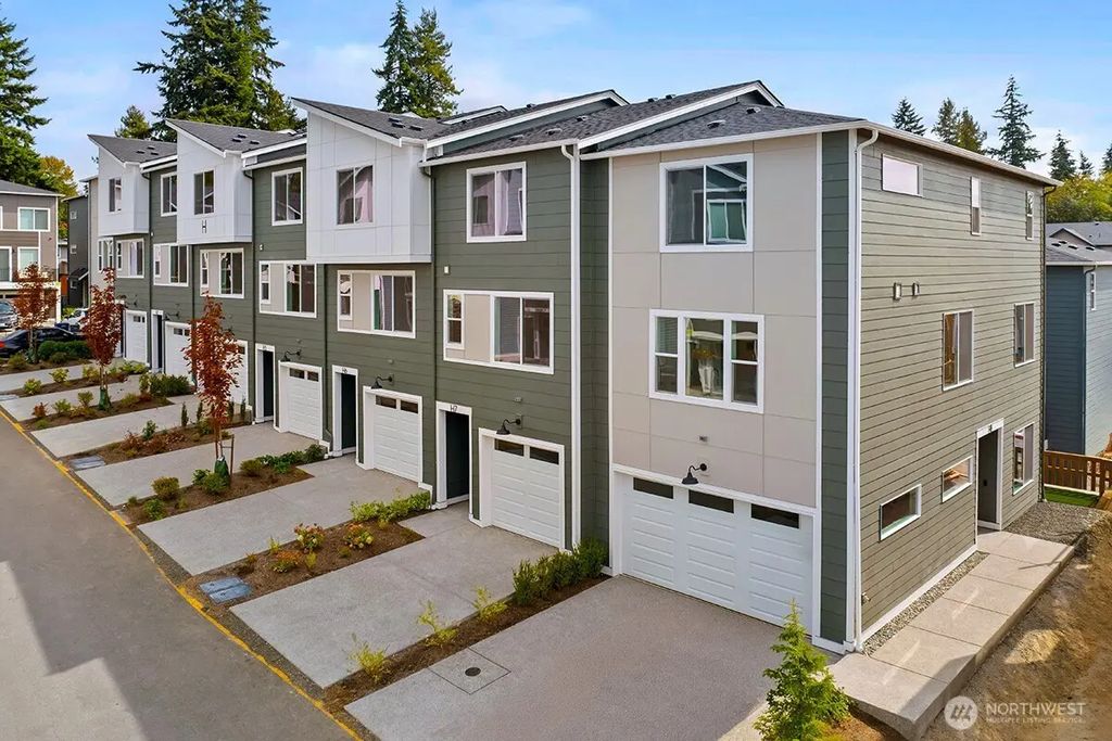16823 Alder Way M8, Lynnwood