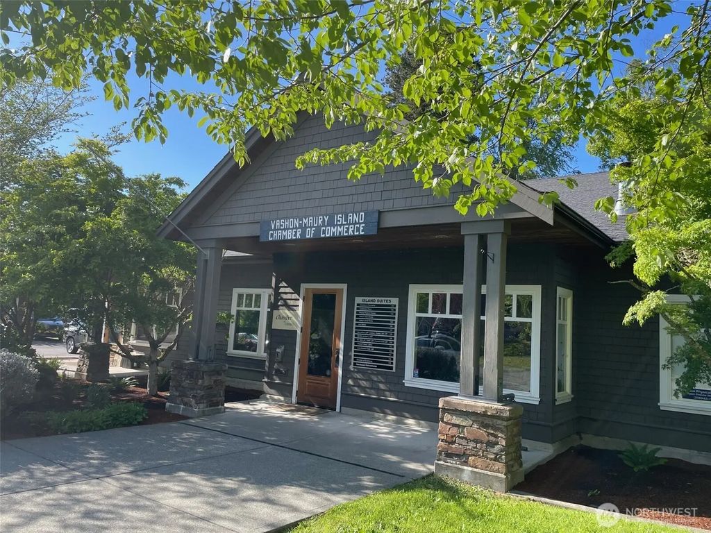 17141 Vashon Highway Sw, Vashon