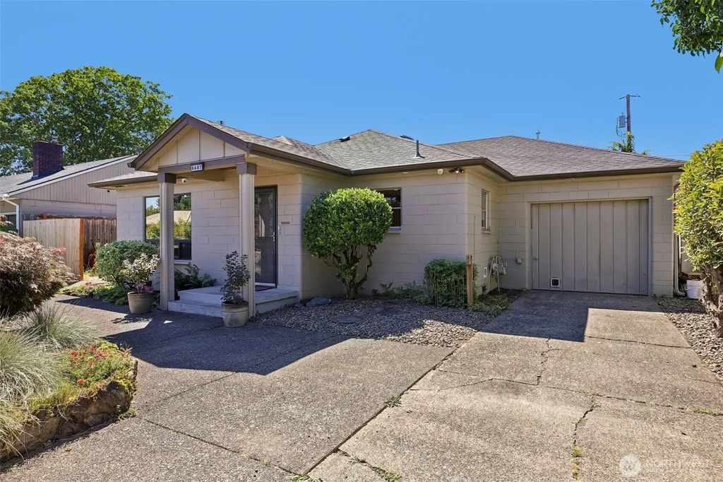 8407 Mt Olympus Avenue, Vancouver