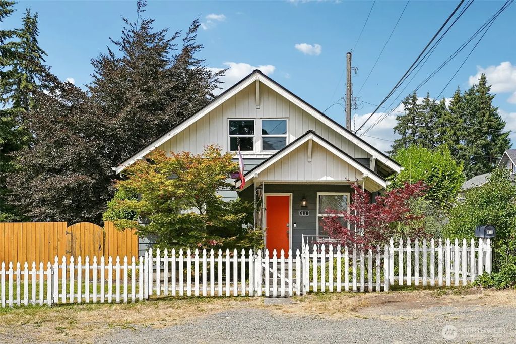 811 S 88th Street, Tacoma
