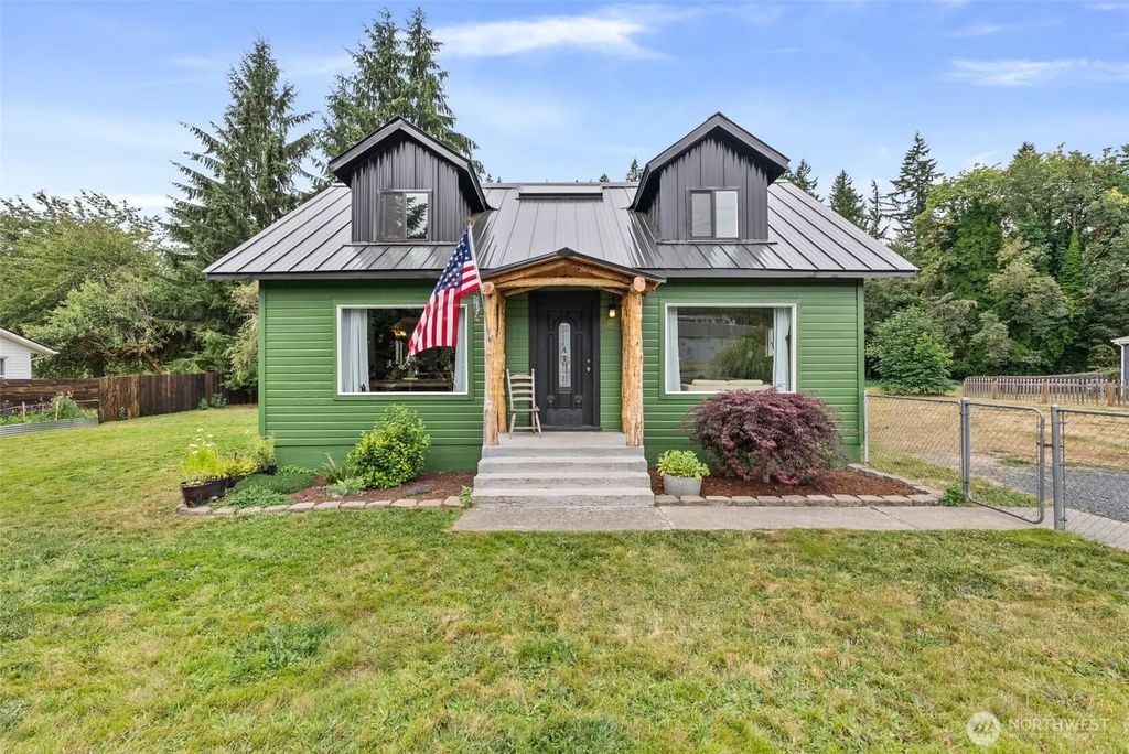 1215 Nw Kerron Avenue, Winlock