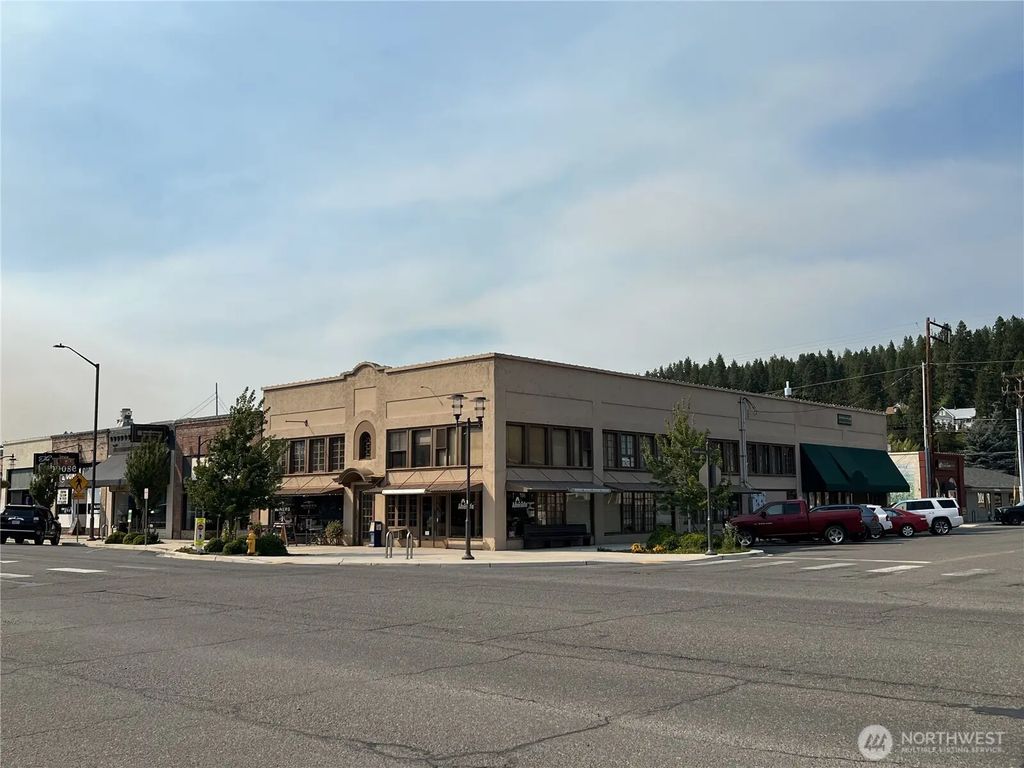 121 E First Street, Cle Elum