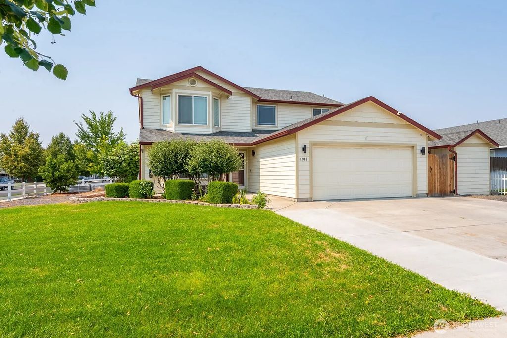 1916 Allen Avenue, Moses Lake