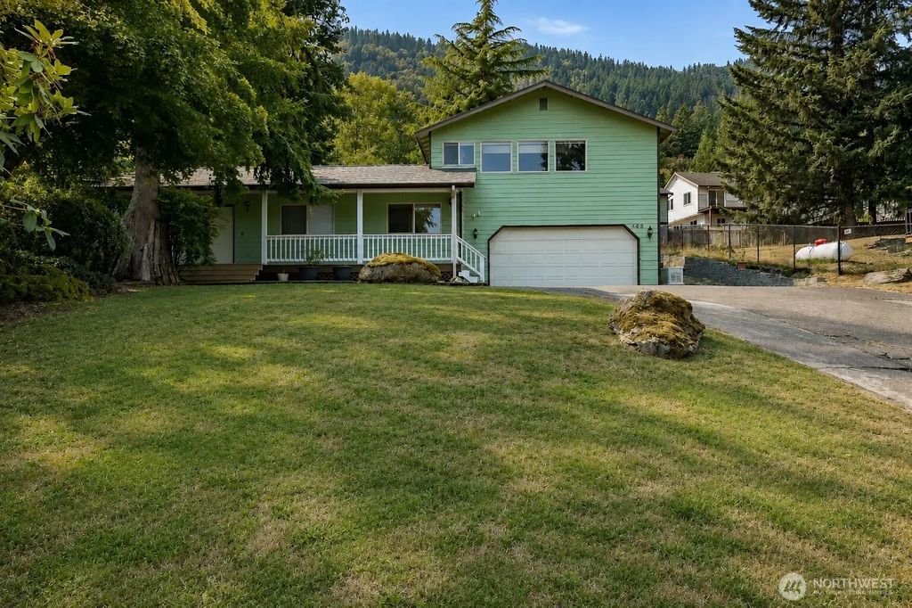 443 Rainbow Drive, Sedro Woolley