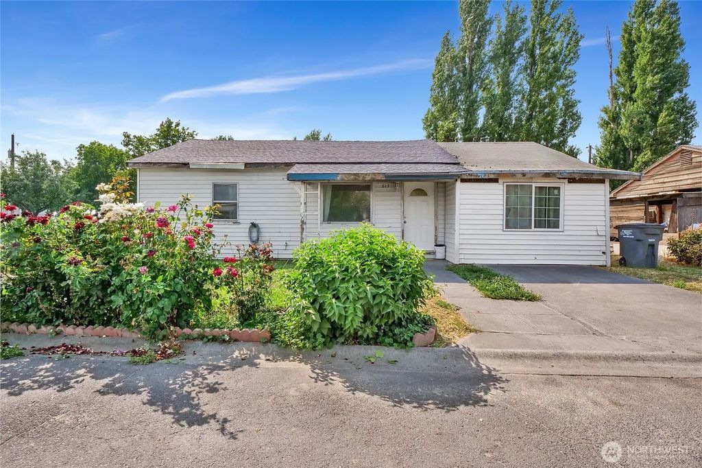 813 S Adams Avenue, Warden