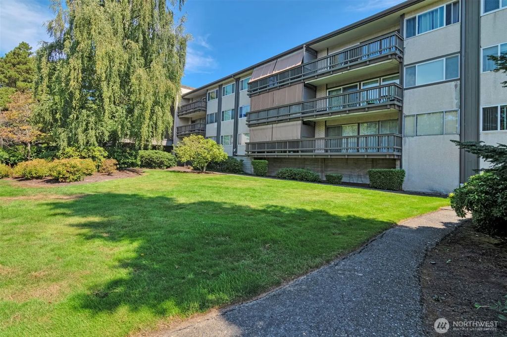 2500 81st Avenue Se 329, Mercer Island