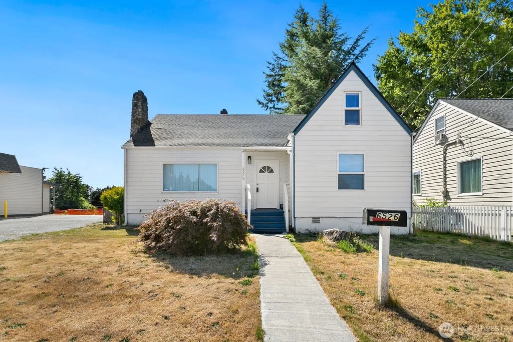 6526 Pacific Avenue, Tacoma