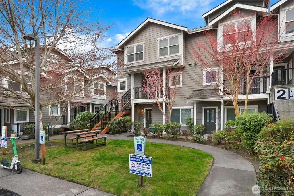 7322 Rainier Avenue S 209, Seattle