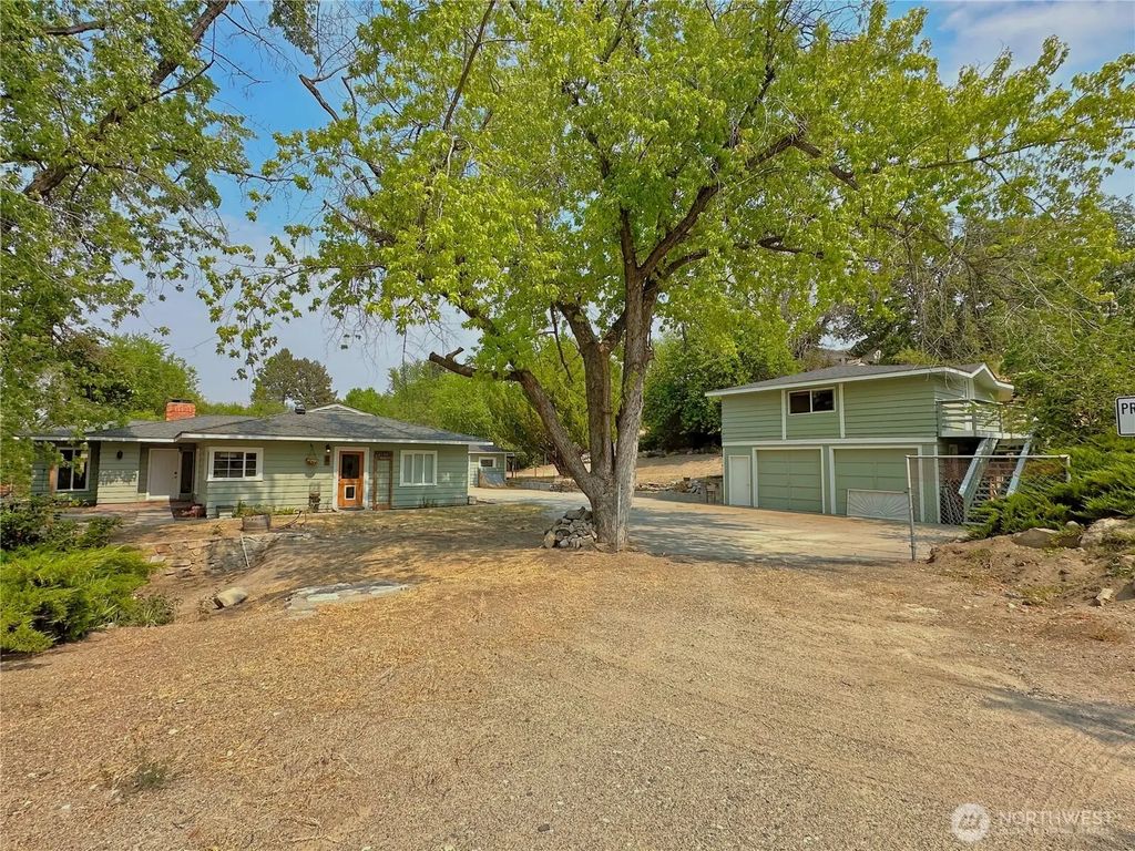 307 Orchard Avenue, Elmer City