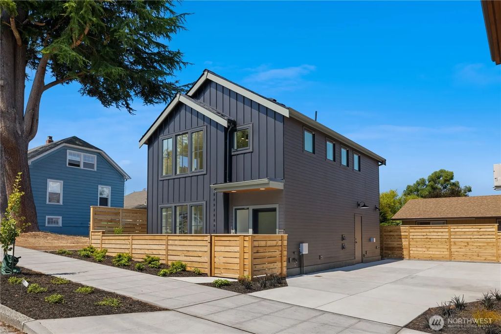 268 Fulton Street, Seattle