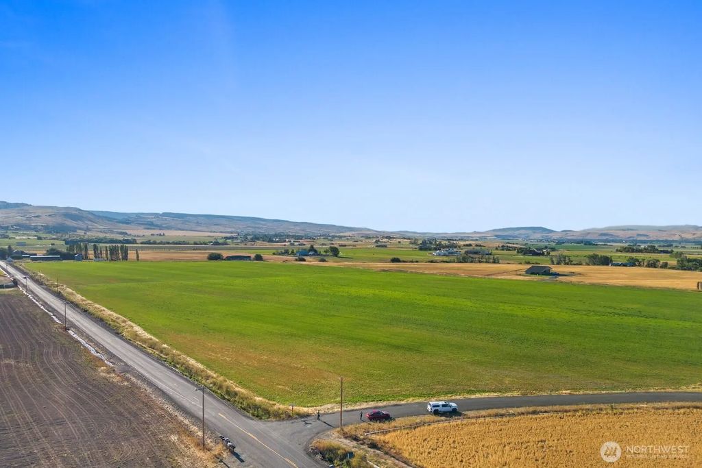 2 X Edge Bluff Loop, Ellensburg