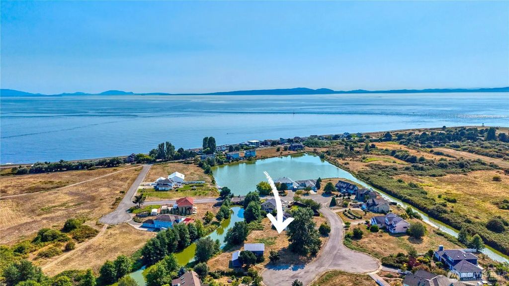 15 Ocean View Lane, Point Roberts