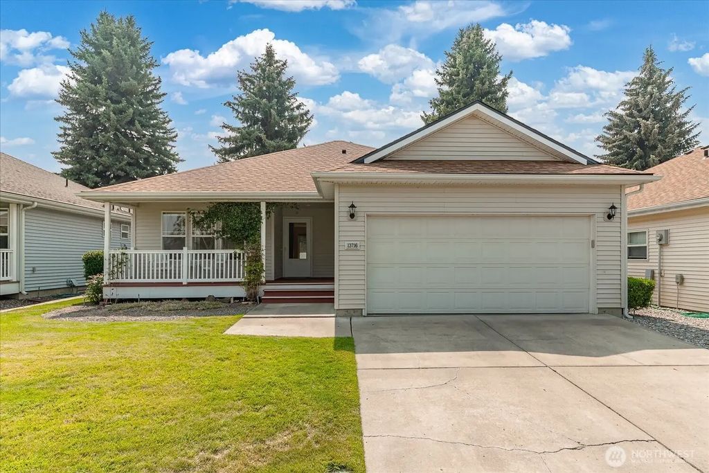 13716 E 15th Ln, Spokane Valley