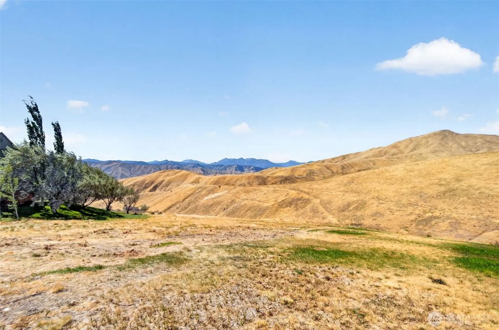 4284 April Drive, Wenatchee