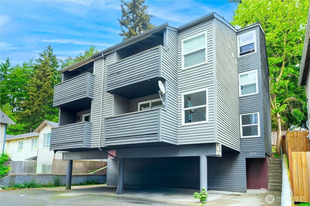 10732 Stone Avenue N 2, Seattle
