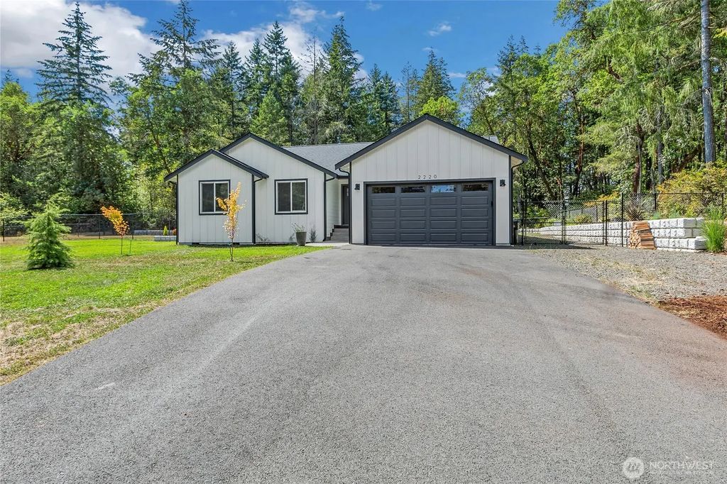2220 202nd Avenue Sw, Lakebay