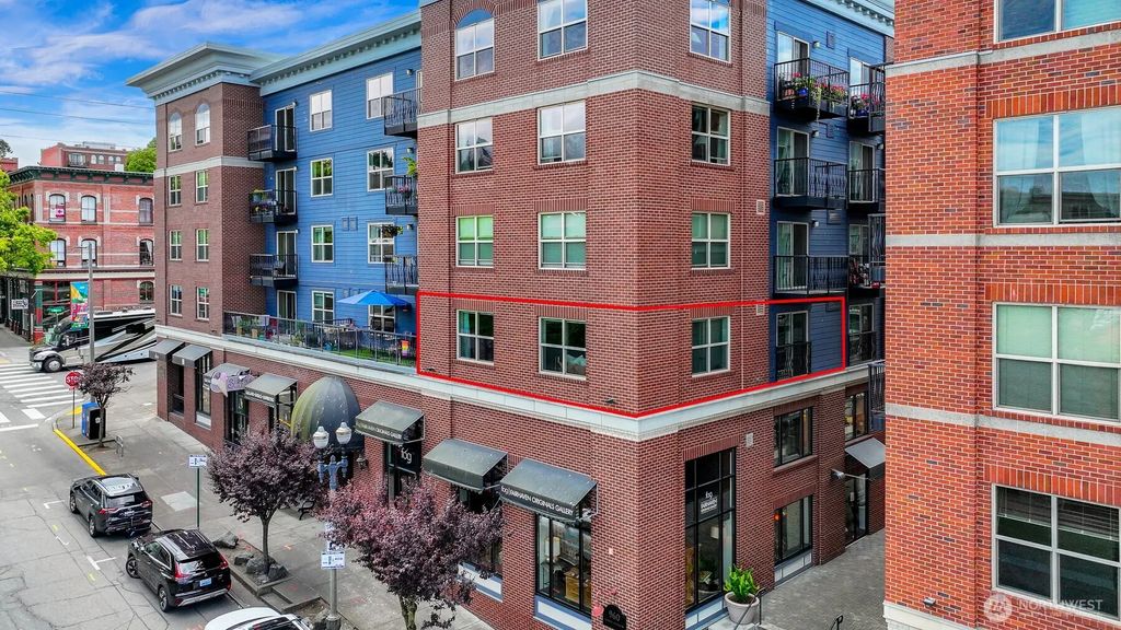 960 Harris Avenue 305, Bellingham