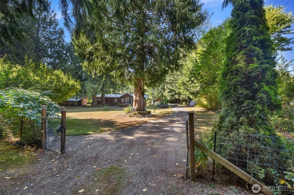 6405 Happy Hollow Road, Stanwood