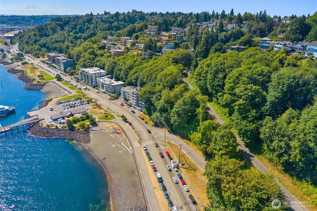 1601 Harbor Avenue Sw, Seattle