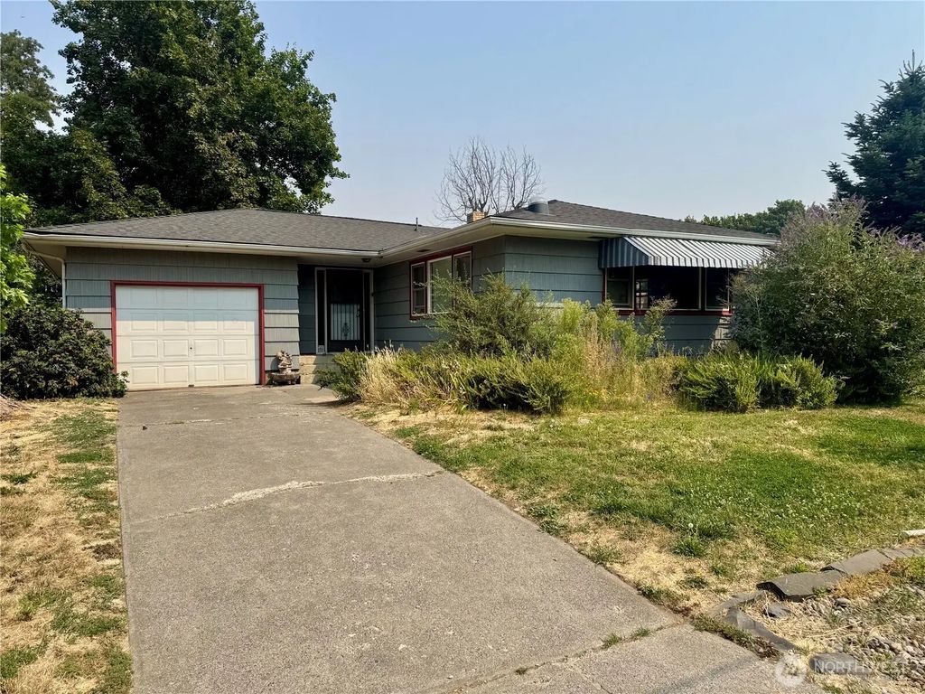 309 E Seventh Street, Waitsburg