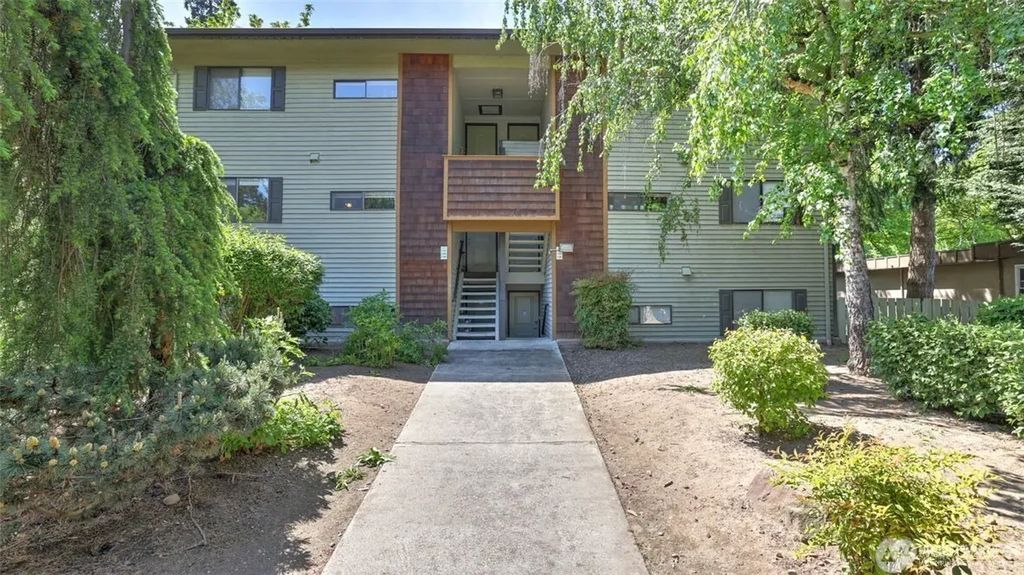 23405 16th Avenue S C203, Des Moines