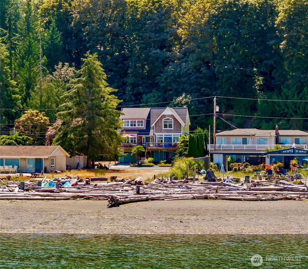 886 Port Susan Terrace Road, Camano Island