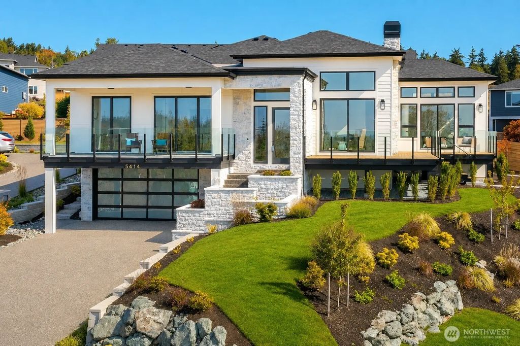5414 Lasiandra Drive, Blaine