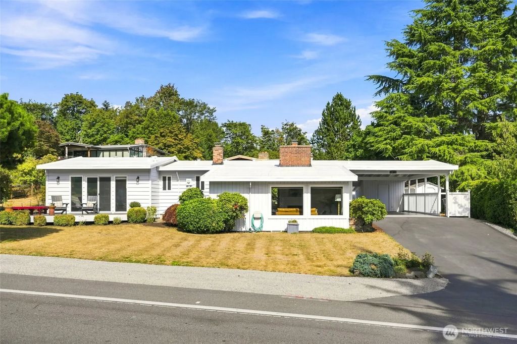 18112 60th Avenue Ne, Kenmore