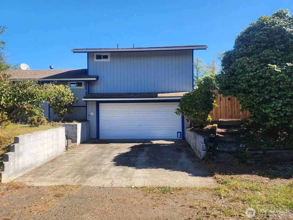 706 Wakina Loop Se, Ocean Shores