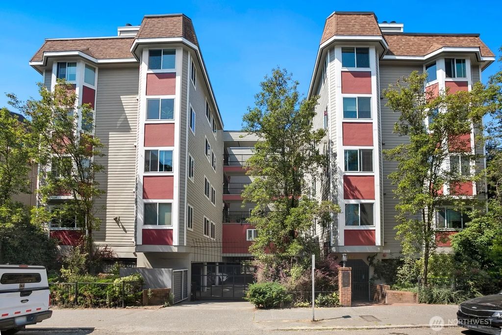 1617 Summit Avenue 42, Seattle