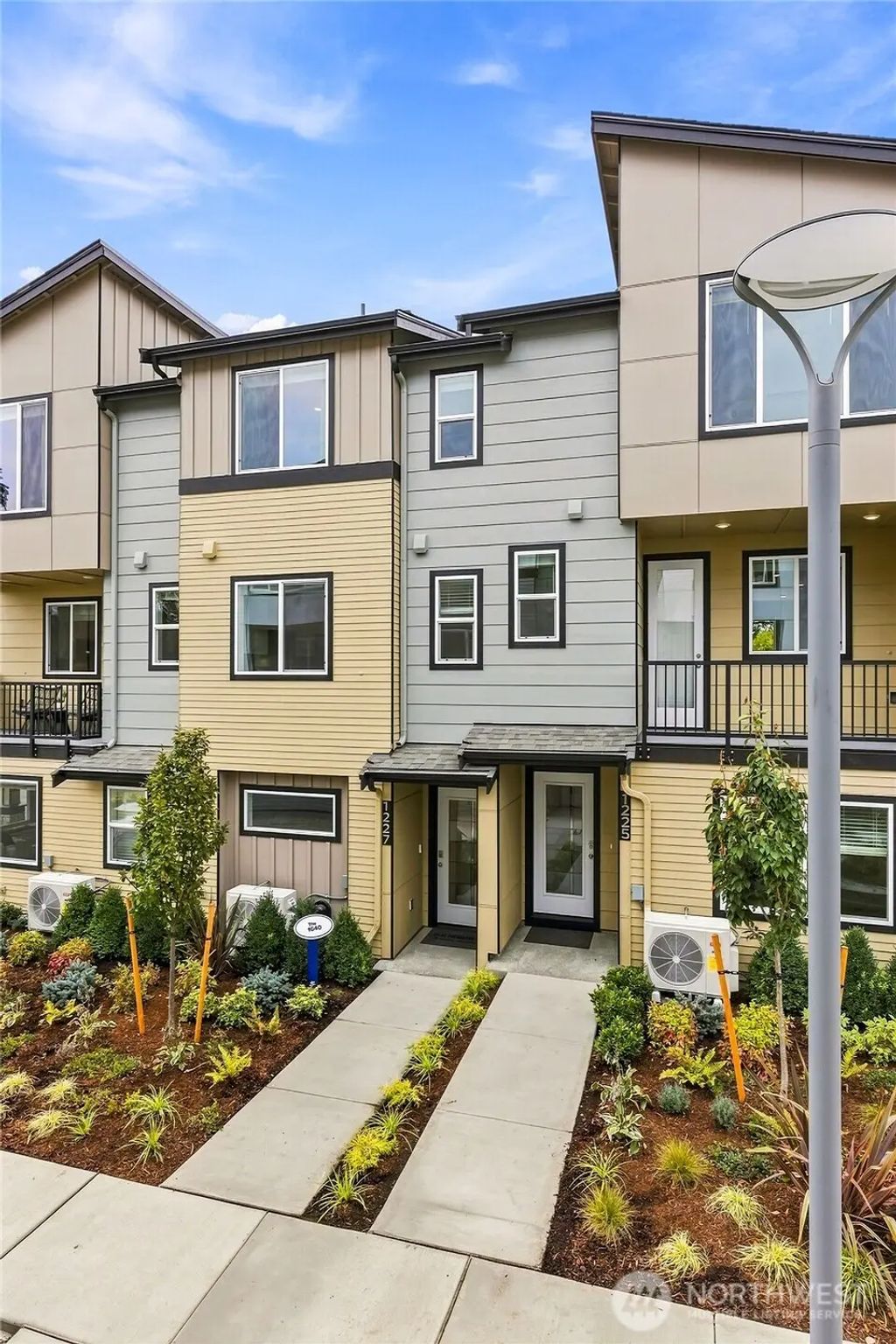 1221 Tacoma Court Ne 21, Renton