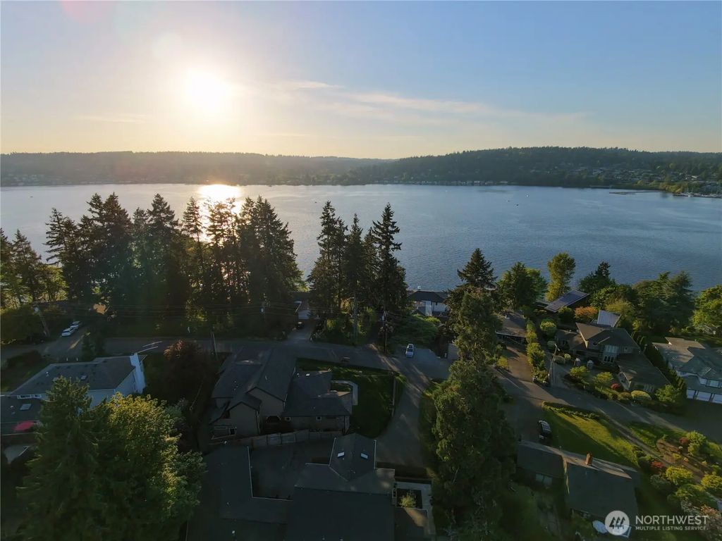 16066 Inglewood Road Ne, Kenmore