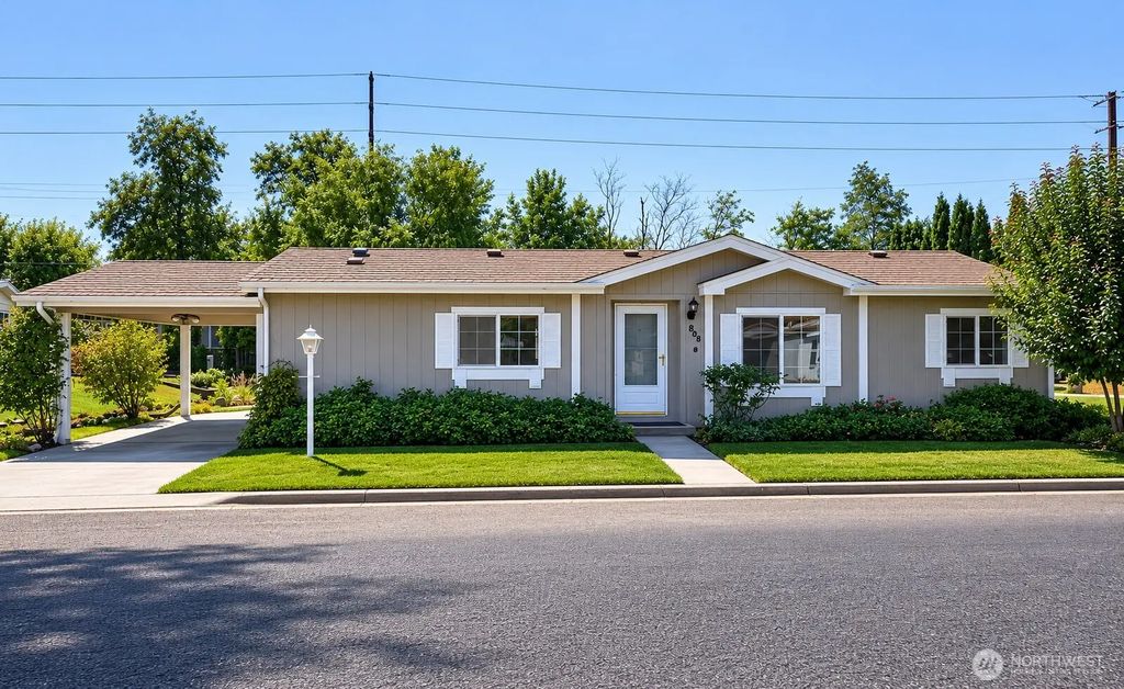 808 Se Mockingbird Drive, College Place