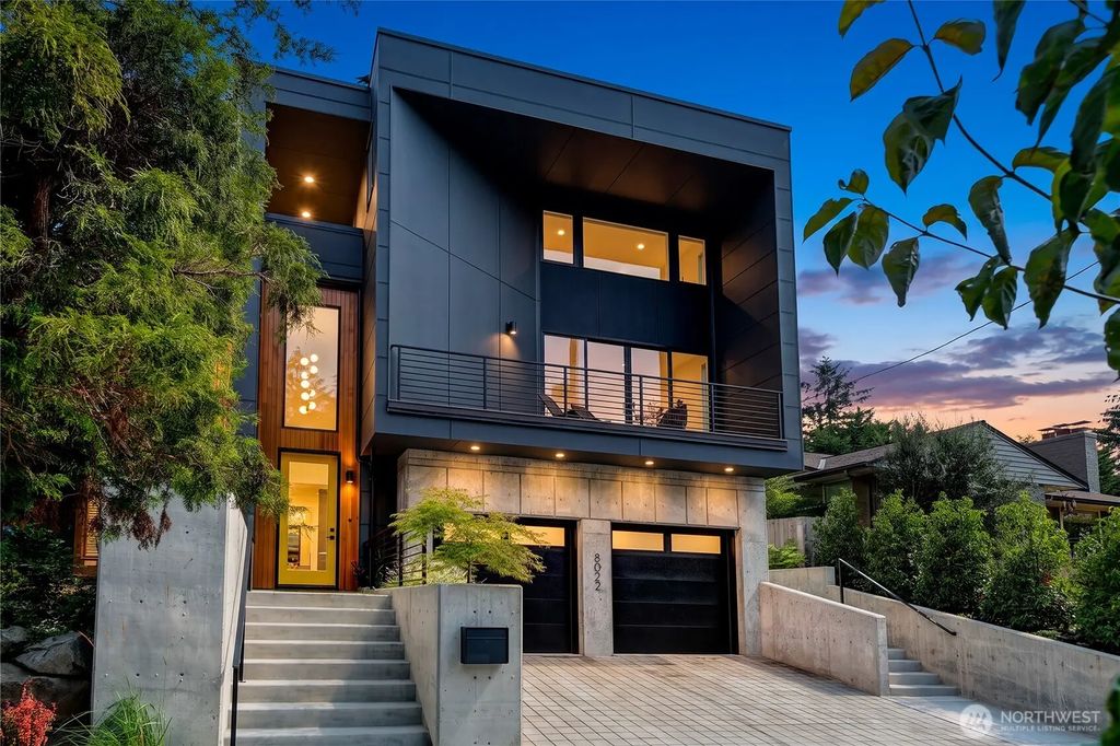 8022 Fauntleroy Way Sw, Seattle