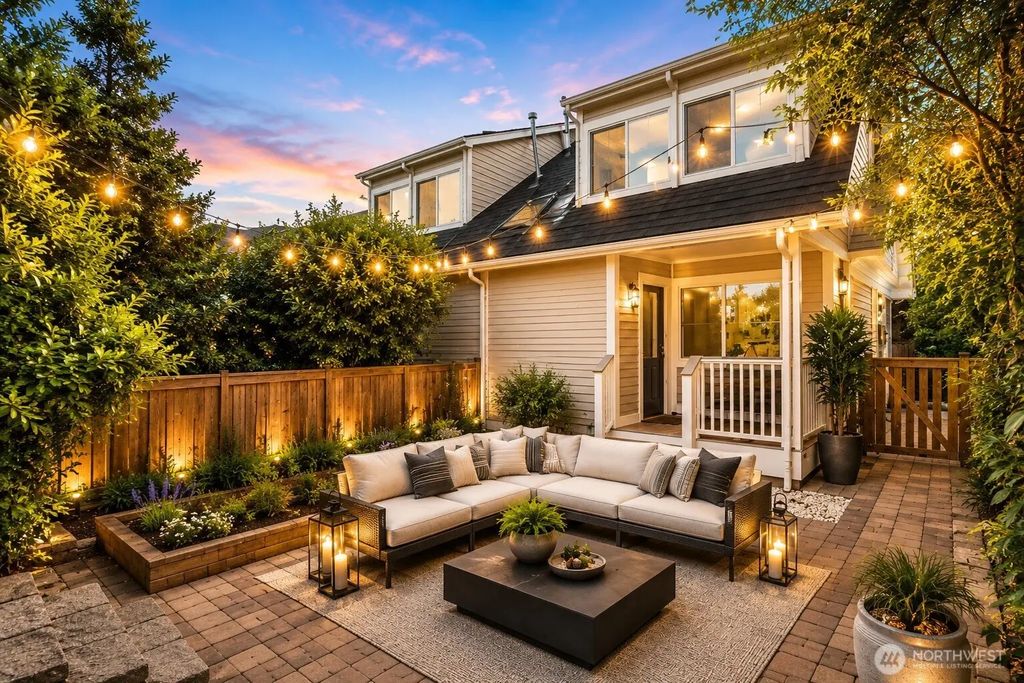 3308 S Holly Place, Seattle