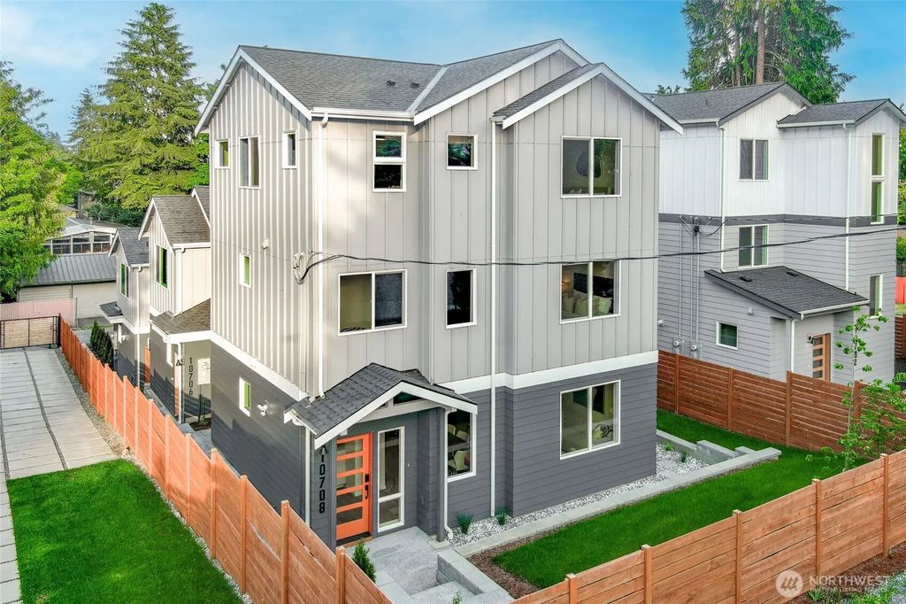 10702 Linden Avenue N, Seattle