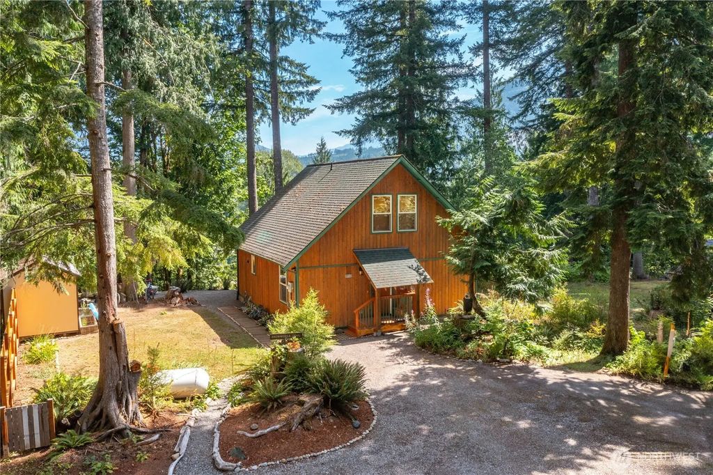 7712 Viewridge Drive, Maple Falls