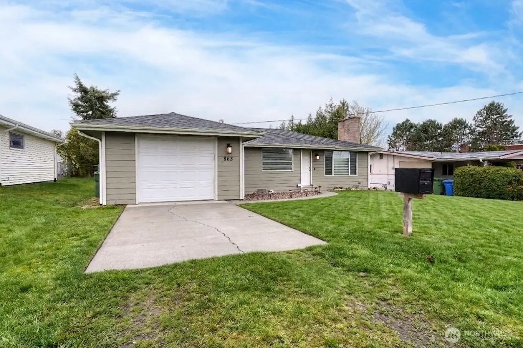 863 Se 6th Avenue, Oak Harbor