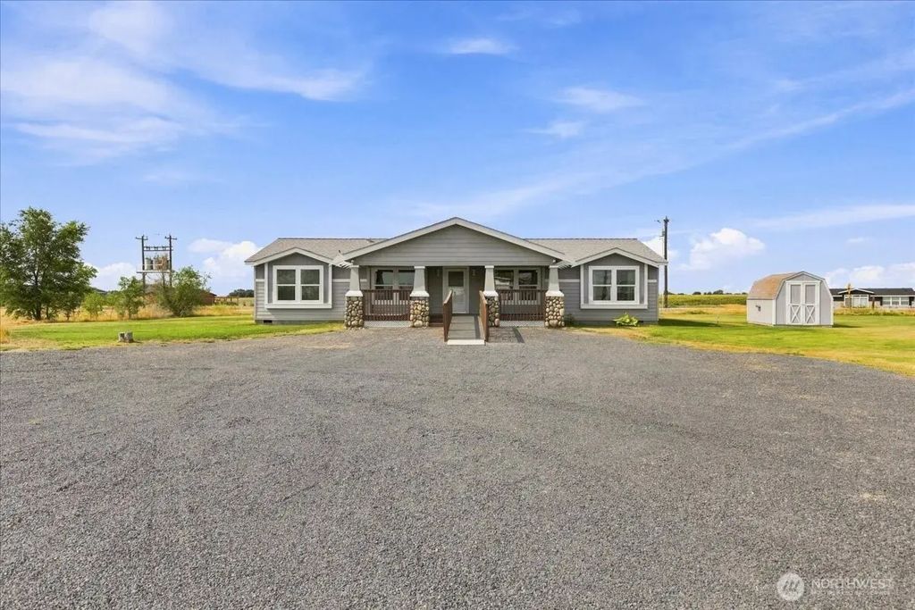 2946 Rd F.6 Ne, Moses Lake