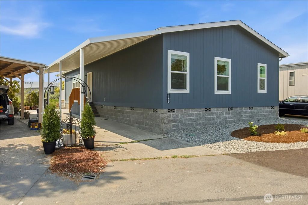 18317 32nd Avenue S 340, SeaTac