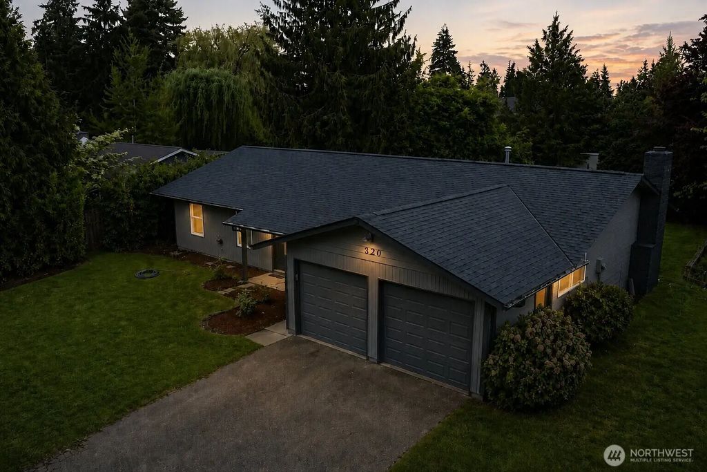 320 213th Place Sw, Bothell