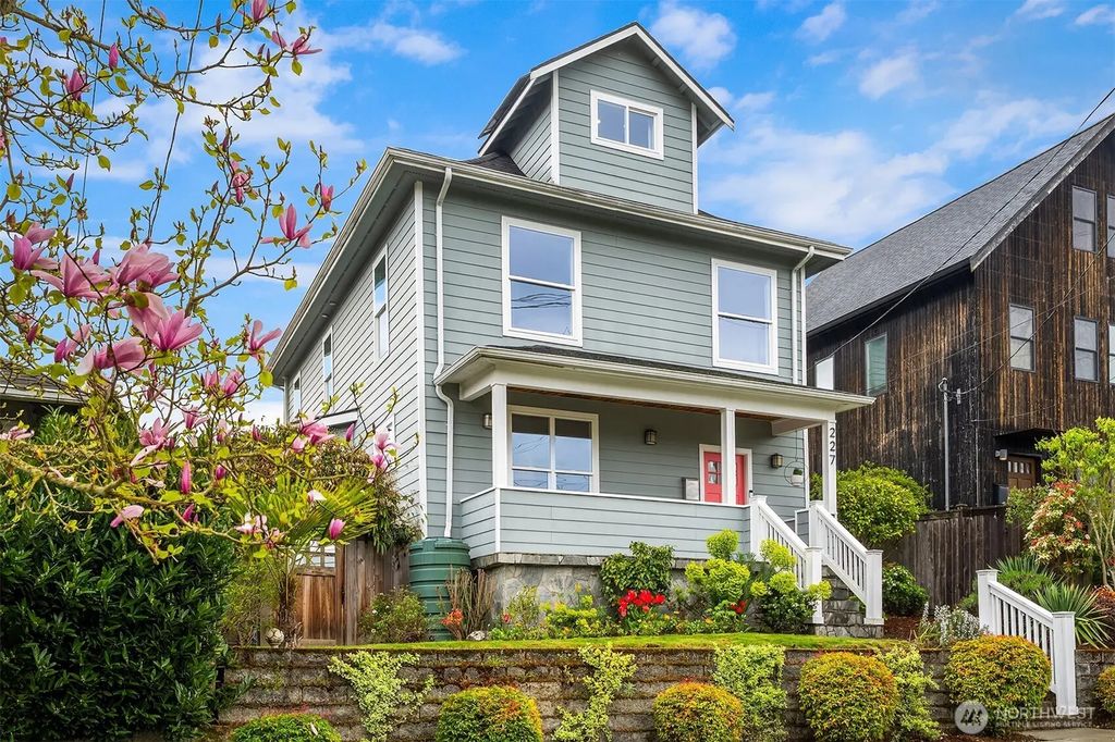 227 29th Avenue E, Seattle