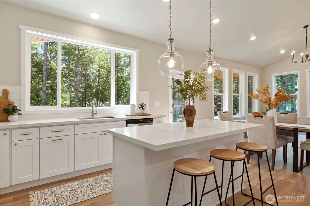 50 E Blackberry Lane, Union