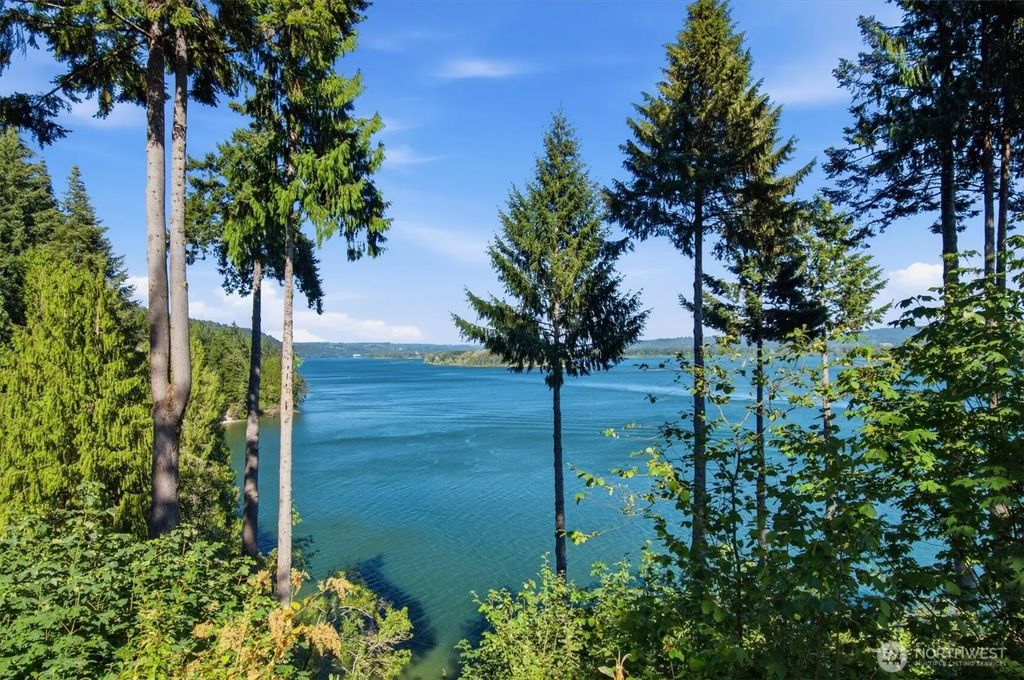 1650 E State Route 4, Cathlamet
