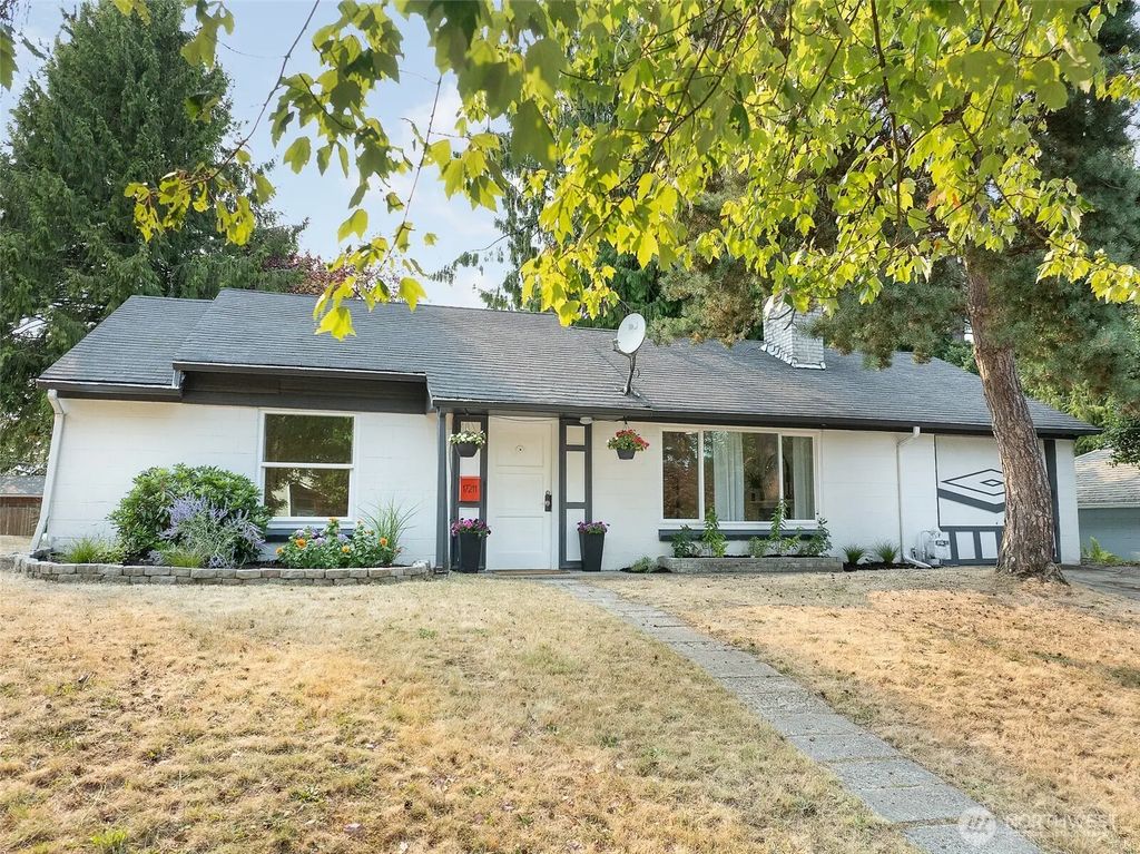 17211 5th Avenue Ne, Shoreline