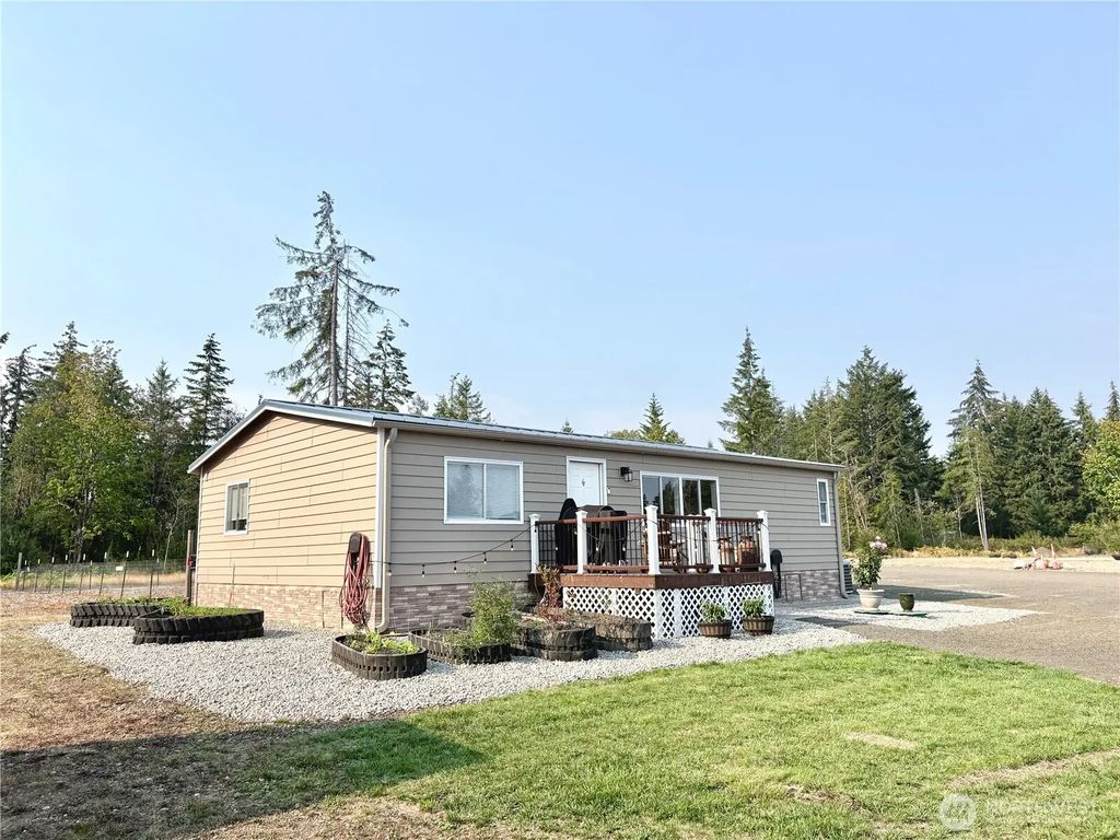 320 E Lonesome Creek Road, Shelton