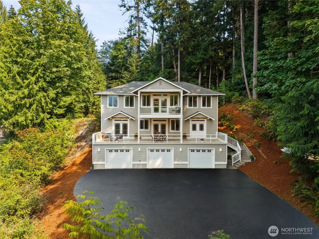 412 Seabeck Holly Road W, Seabeck