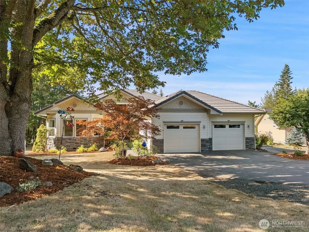 682 Fox Hollow Road, Sequim