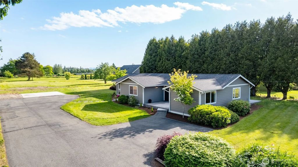 323 W King Tut Road, Bellingham